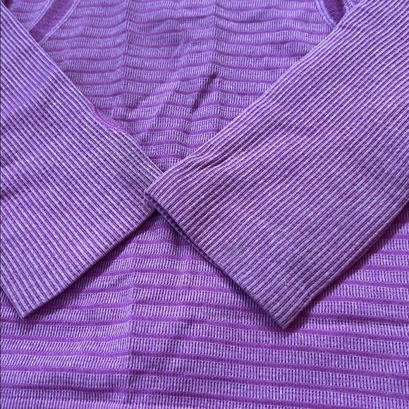 Lululemon Long Sleeve Grape Performance Toow/ Stripes; Thumbholes Stretchy XS - Picture 2 of 11